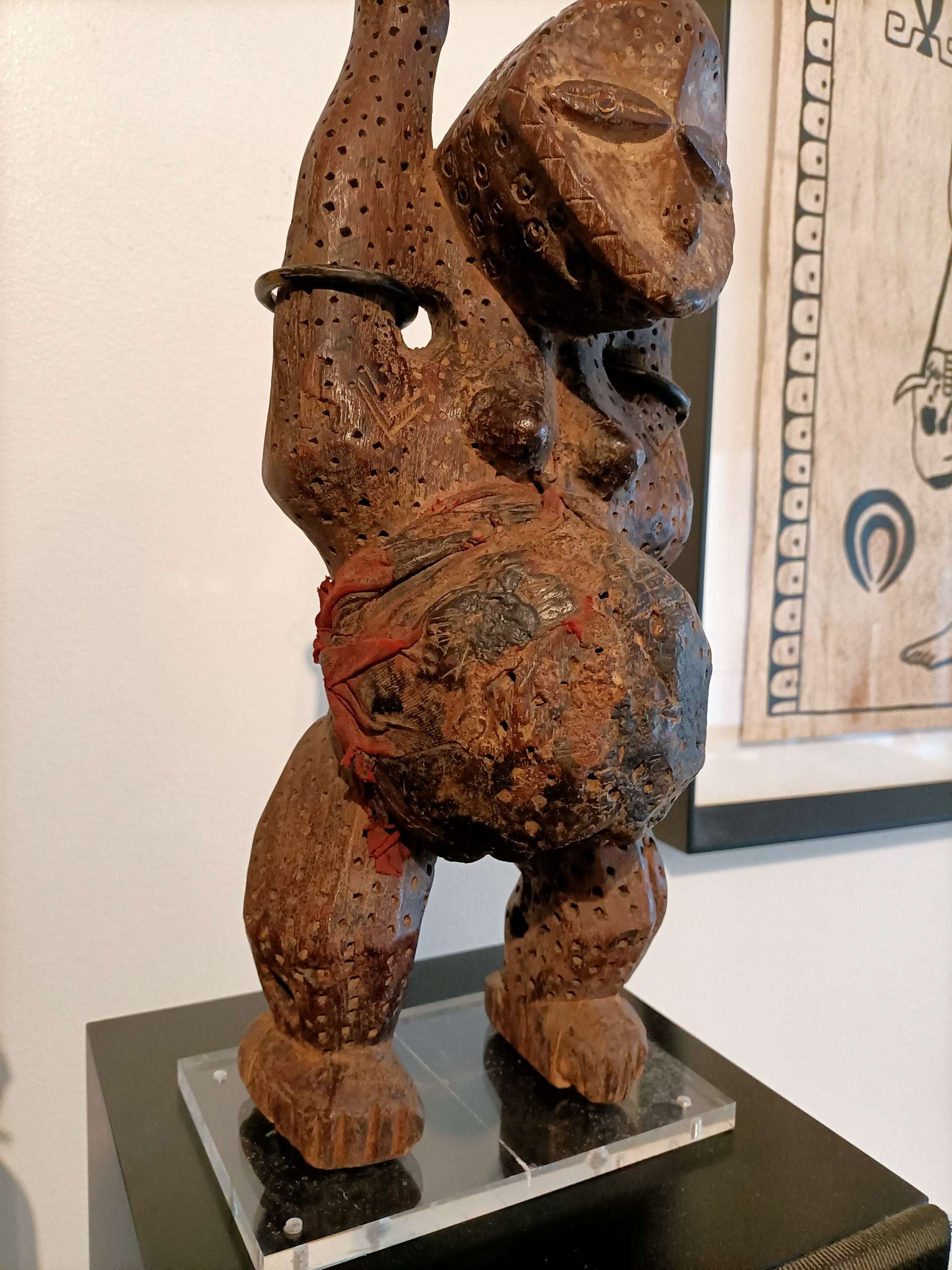 Estatueta Lega 